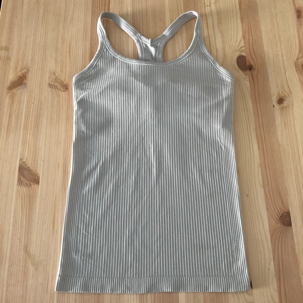 Lululemon Ebb to Street II in Vapor Size 6